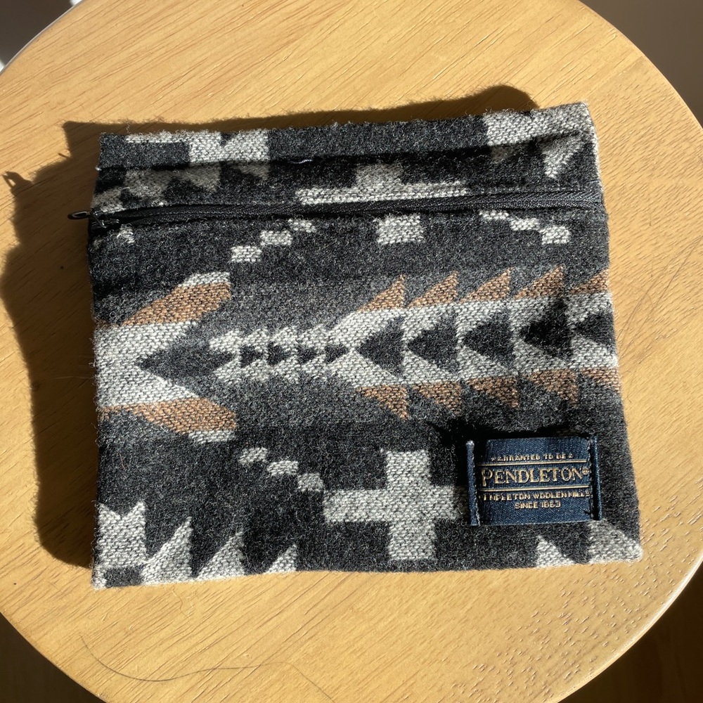 NEW Pendleton fabric small bag with zipper pocket
